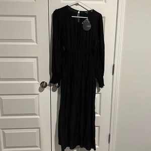 NWT size L side cutout long sleeve dress